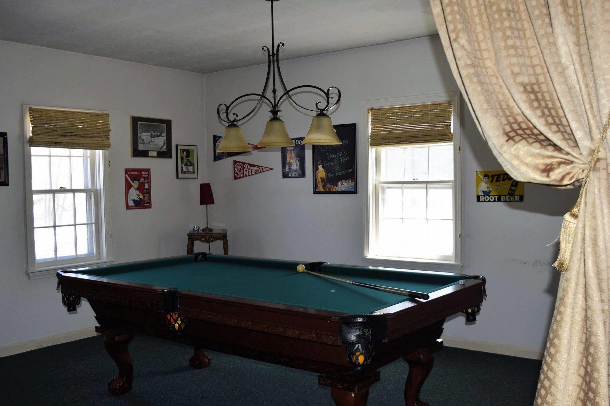 Hunters Grille And Tap At The Grafton Inn Buitenkant foto
